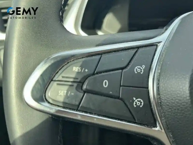 Renault Captur e-tech 145 - 21 — photo 14