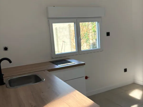 Studio 20 m² entièrement rénové - Propriété privée - Quartier pavillonnaire - Pierrelaye