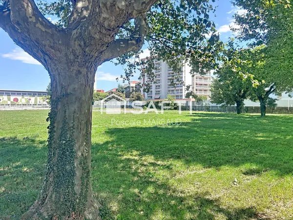 Appart T2 de 53 m² , avec balcon, place de parking