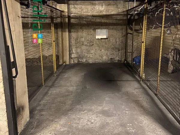 Garage / box PARIS