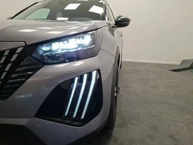 Peugeot 2008 hybrid 136 e-dcs6 — photo 43