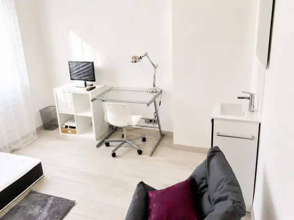 Loue chambre dans appartement