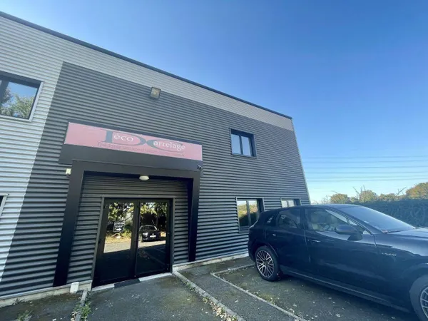Bureau 156 m²