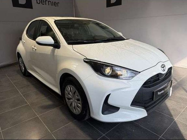 Toyota YARIS Toyota Yaris 116h Dynamic 5p MC24