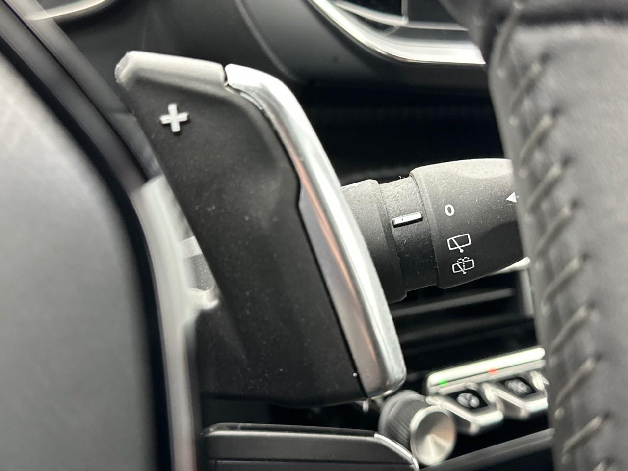 Peugeot 2008 puretech 130 s&s eat8 active pack — photo 18