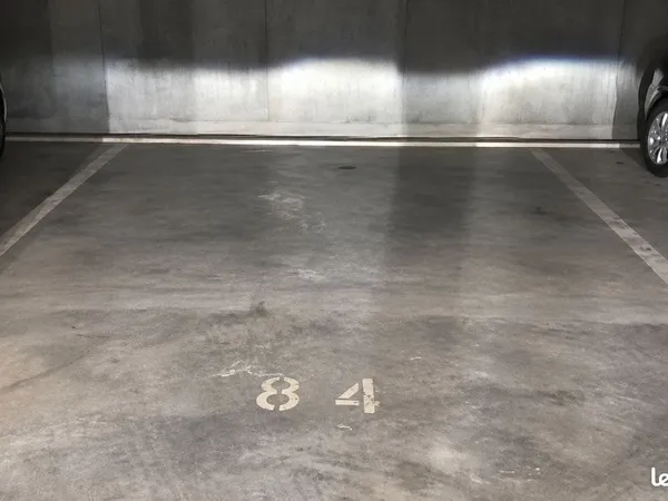 Parking/box 20 m² CENON