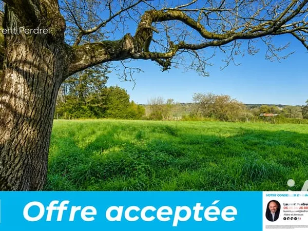 Terrain 636 m²
