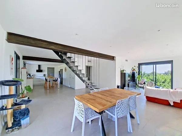 Maison 6 pièces 180 m²
