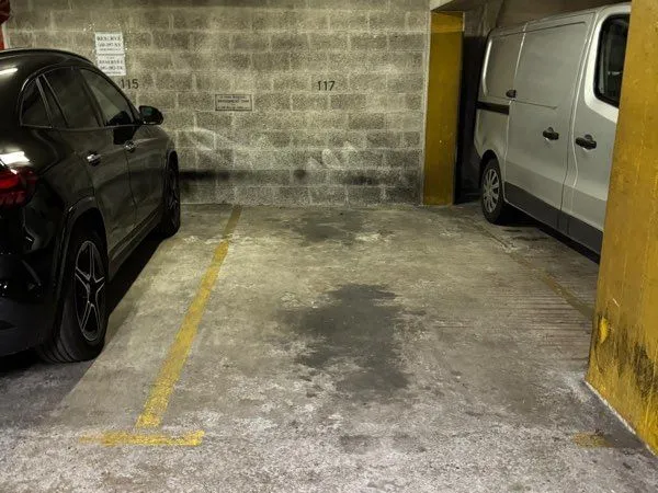 Parking Paris 17e
