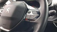 Peugeot 2008 1.2 PureTech 100ch S&S Allure Pack — photo 17