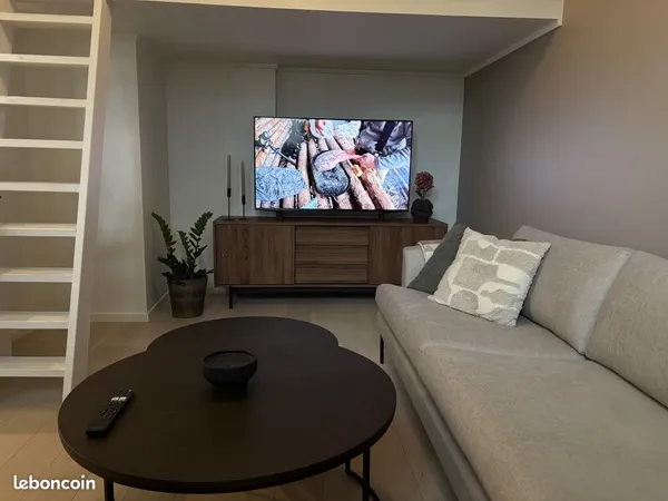 Studio 32M2