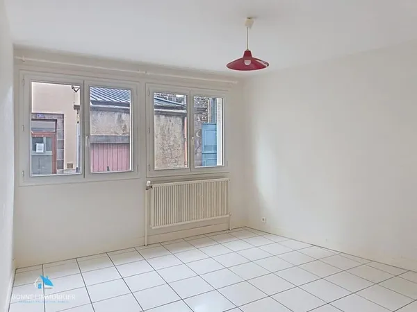 Grand F2 avec stationnement - BEAUMONT