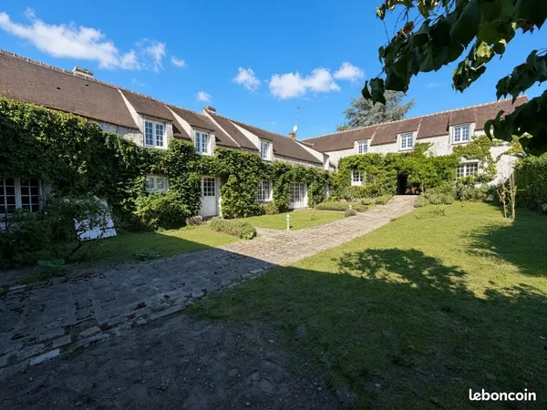 Vente | Maison en pierre | 9p | 5ch | 440 + 90 m² | Saint-Germain-sur-École | Expo Est/Sud/Ouest | J