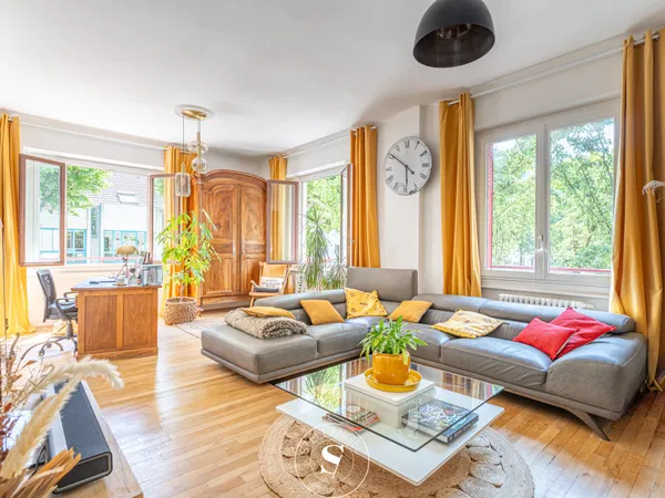 ANNECY CENTRE- VILLE - Superbe Appartement 5 pièces de 140 M