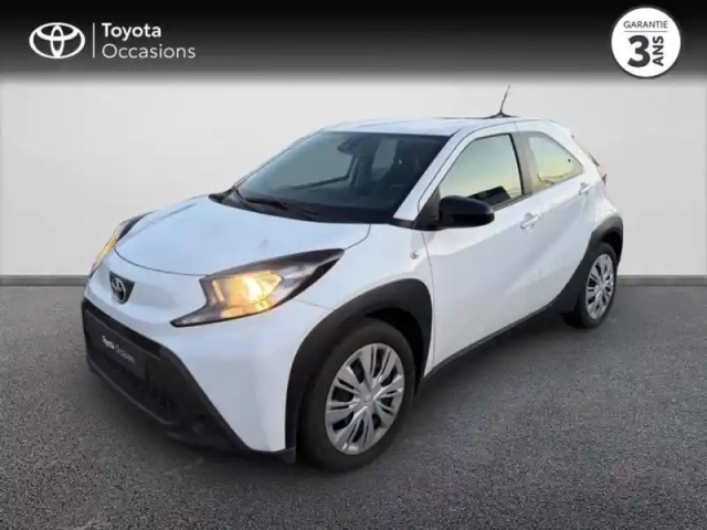 Toyota Aygo x 1.0 vvt-i 72ch dynamic — photo 1