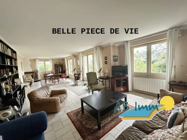 Maison 7 pièces 176 m²