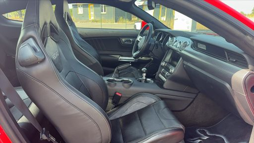 Ford Mustang Fastback 5.0 V8 421 BVA - GT – 2015 – 144848 km – Essence – Boîte Manuelle — photo 11