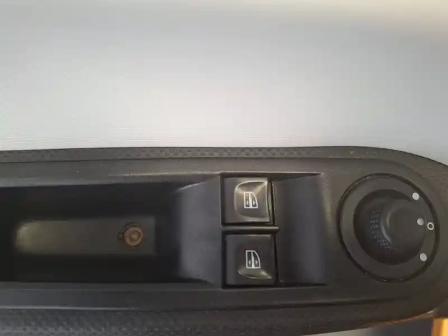 Renault Twingo iii sce 75 - 20 — photo 12