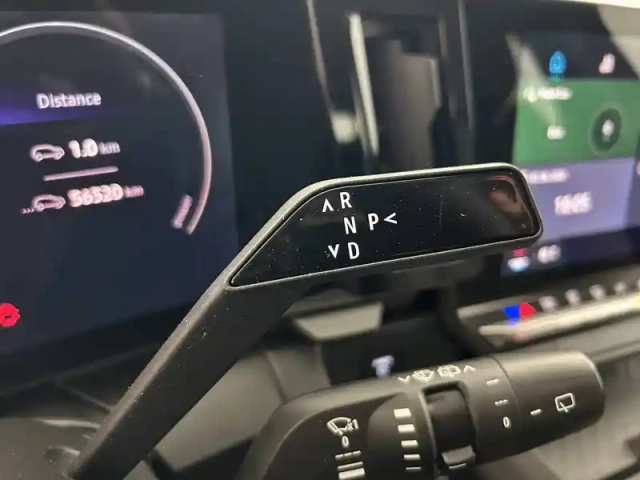 Renault Megane e-tech ev60 220 ch super charge — photo 27