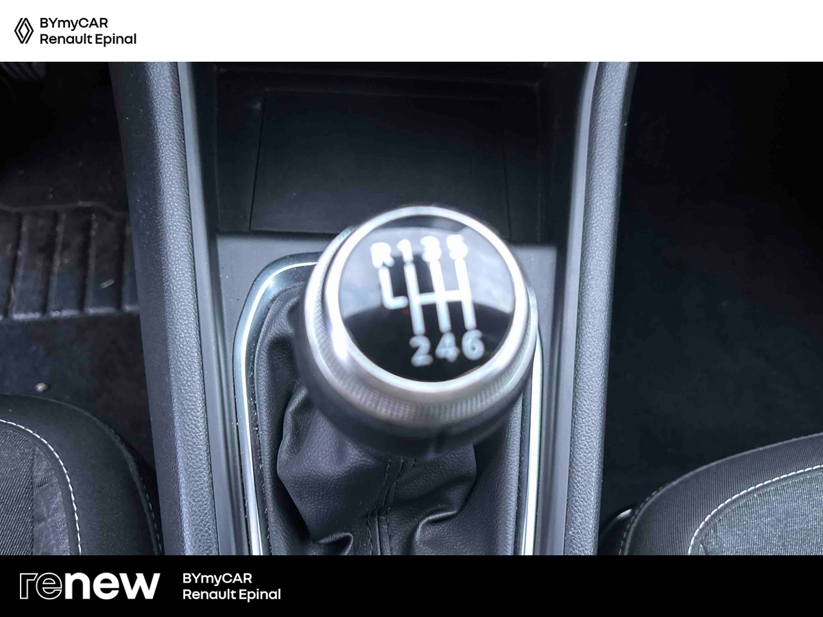 Renault Captur TCe 90 — photo 22