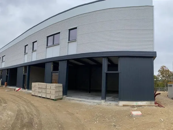Local d'activité 360 m²