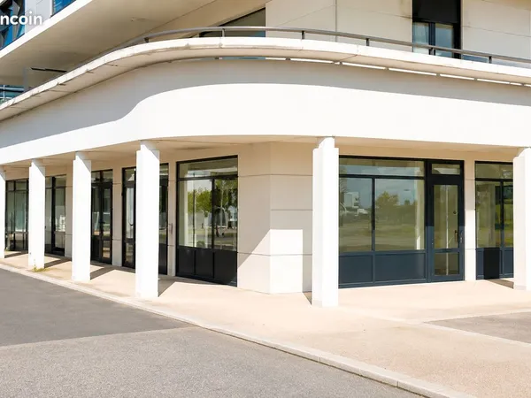 Local commercial 167 m² LA ROCHELLE