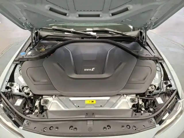 Bmw I4 edrive40 — photo 10