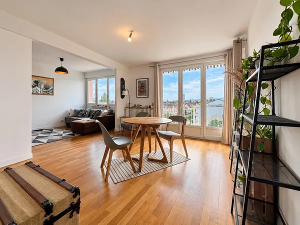 Appartement T3 rénové avec balcon et vue dégagée
