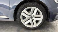 Renault Clio 1.6 E-Tech 140ch Business -21 — photo 20