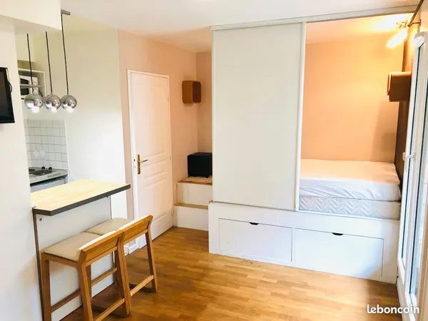 Suresnes République - Studio 25 m² avec terrasse privative + cave