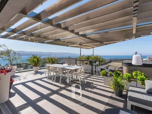 Exclusivité, Ajaccio, Penthouse vue mer panoramique, 3 chambres, proche plage