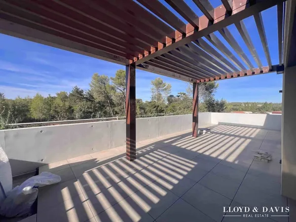 T4 avec terrasse de 52m² sans vis a vis