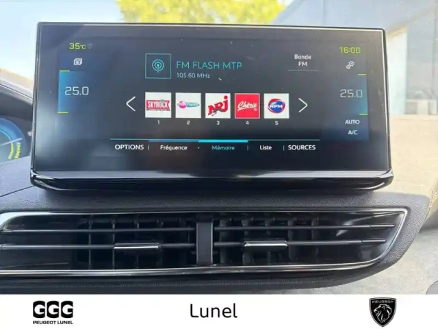 Peugeot 3008 hybrid 225 e-eat8 — photo 16