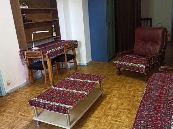 Chambre meublée