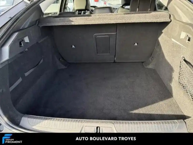 Peugeot 408 1.2 puretech 130ch s&amp;s allure eat8 — photo 6