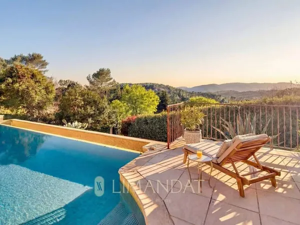 Villa 5 pièces 195 m²