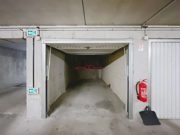 Parking 13 m²
