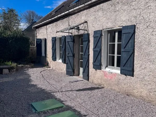 Maison de caractère rénovée - - 131 m² - Terrain 1 385 m² - 4 chambres - Division possible À 5 min d
