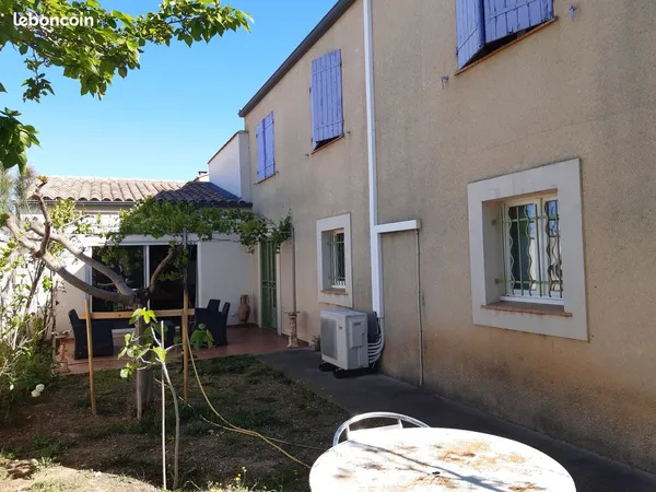 Villa avec 2 appartements par direct particulier