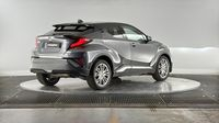 Toyota C-Hr 122h Distinctive 2WD E-CVT MY22 — photo 5