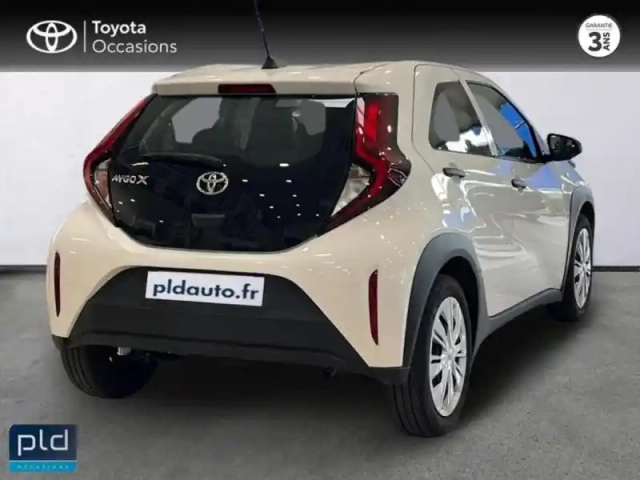 Toyota Aygo X 1.0 vvt-i 72ch active business my23 — photo 4