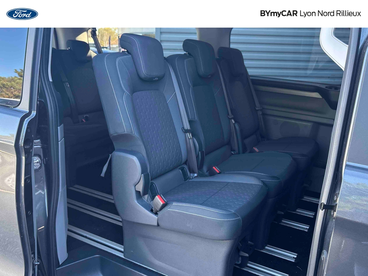 Ford Tourneo Custom 320 L2H1 2.0 EcoBlue 150 ch — photo 18