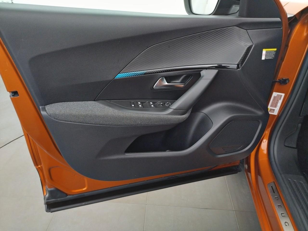 Peugeot 2008 puretech 130 s&s eat8 style — photo 23