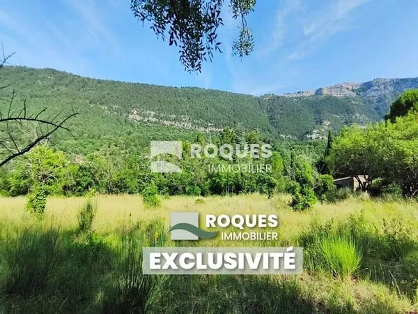 Terrain 1009 m²