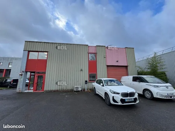 Local bureaux 479 m²