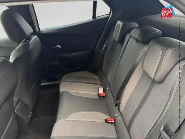 Peugeot 2008 e- 136ch allure pack — photo 11
