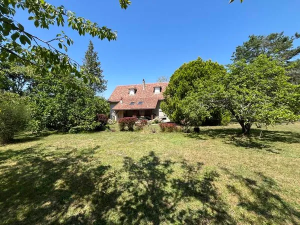 Maison 9 pièces 135 m²