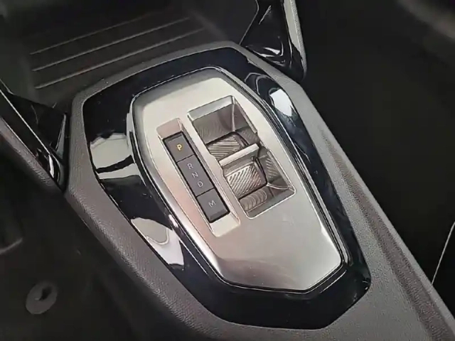 Peugeot 208 hybrid 100 e-dcs6 — photo 50