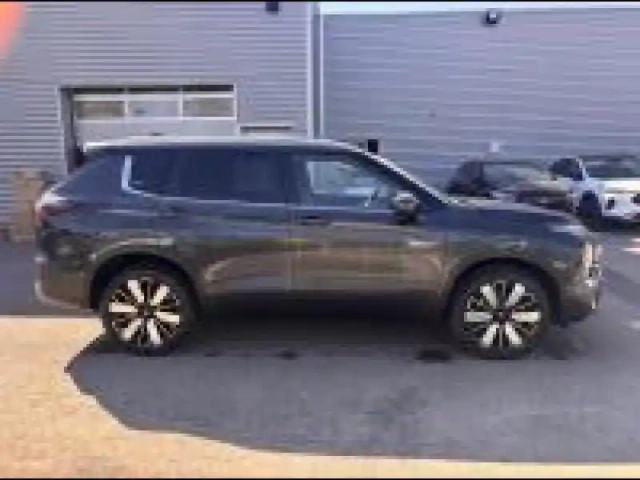 Mitsubishi Outlander 2.4 phev 306ch intense 4wd — photo 5
