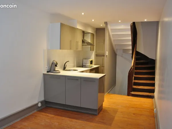 Loue maison de ville individuelle T3 centre ville Montbéliard